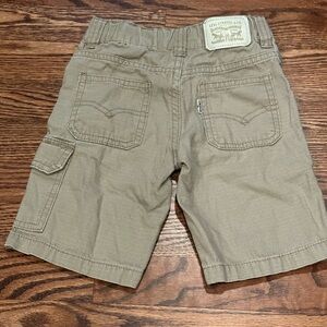 Levi's Toddler Kid’s Tan Cargo Shorts with adjustable cinching waist size 3T